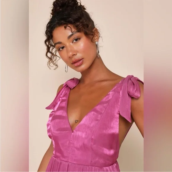 NWT Lulus magenta tiered dress - Picture 3 of 12